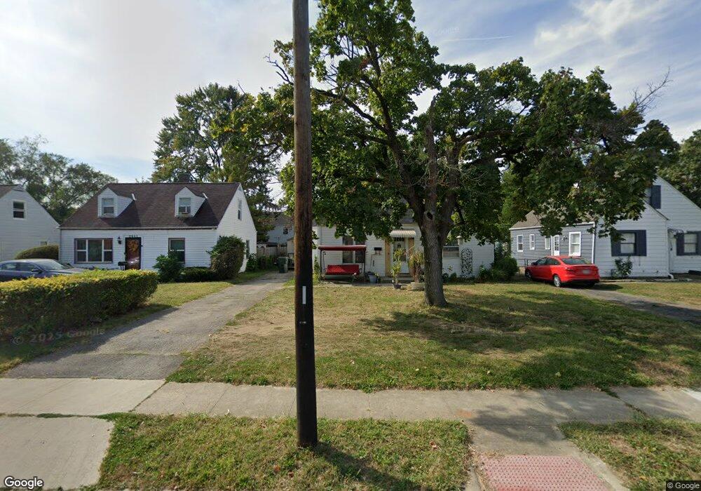 2647 Eakin Rd, Columbus, OH 43204 - photo 1