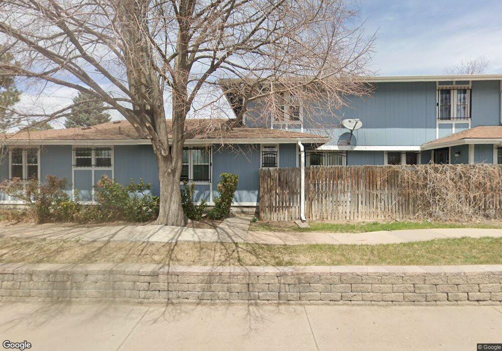 288 S Newark Cir, Aurora, CO 80012 - photo 1