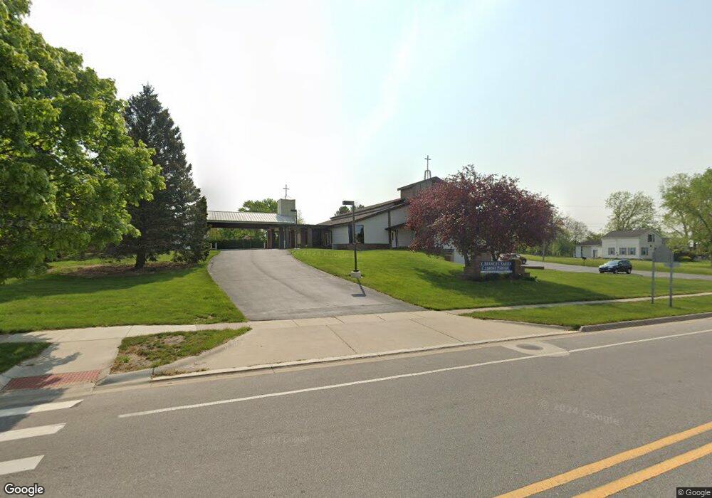 165 W Maple St, Vassar, MI 48768 - photo 1