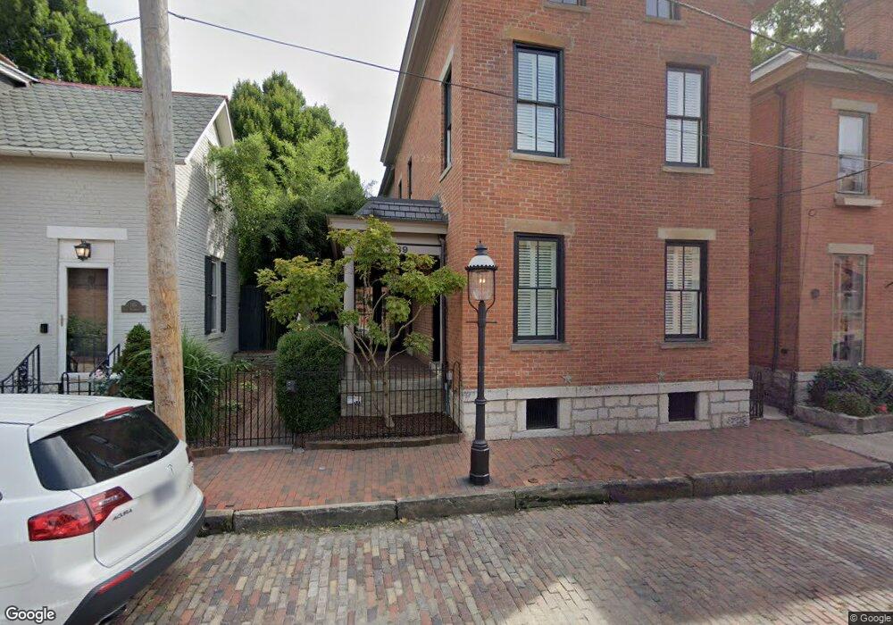 139 E Sycamore St, Columbus, OH 43206 - photo 1