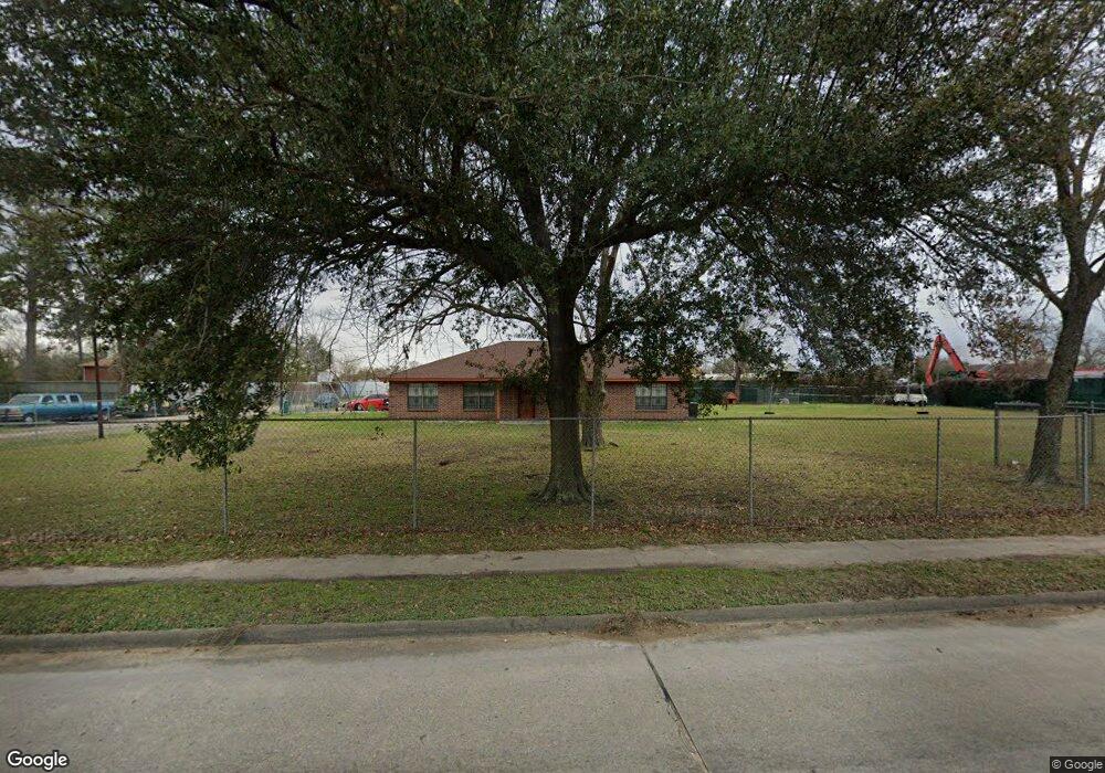 1421 S Victory Dr, Houston, TX 77088 - photo 1