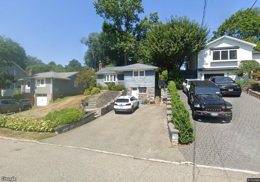 73 Glen Cove Dr, Glen Head, NY 11545 - photo 1