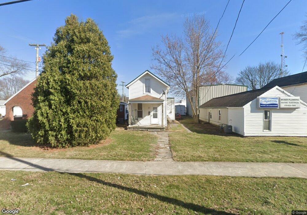 321 Crystal Ave, Findlay, OH 45840 - photo 1