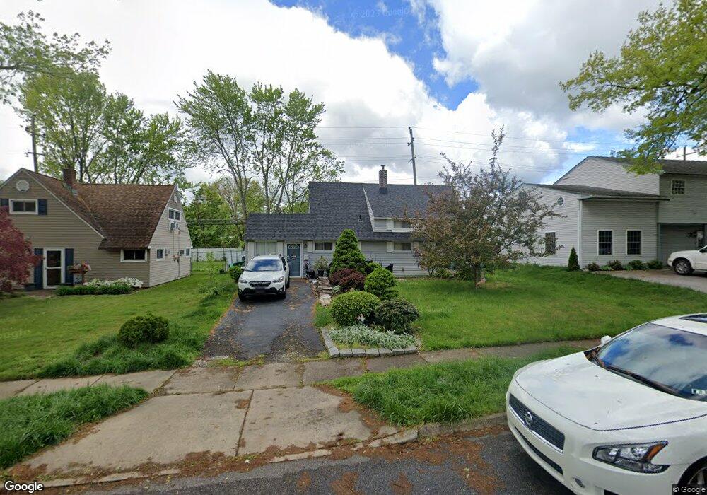 37 Rolling Ln, Levittown, PA 19055 - photo 1