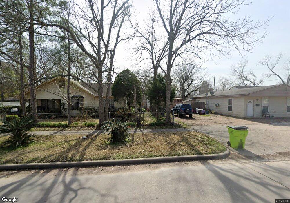 2218 Avenue M, Rosenberg, TX 77471 - photo 1