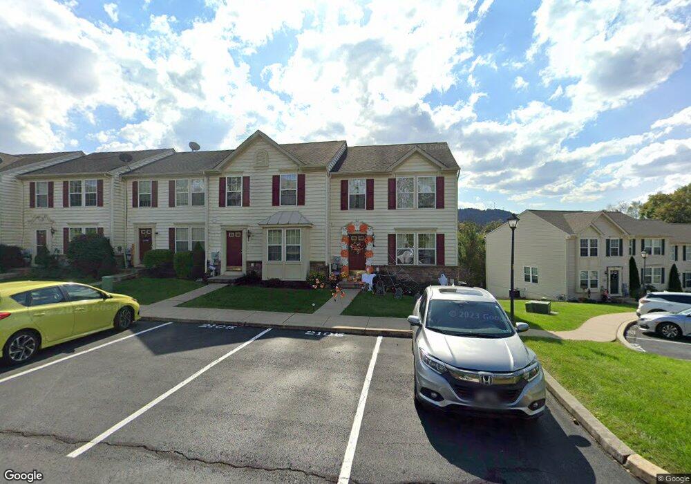 2104 Orchard View Rd, Reading, PA 19606 - photo 1