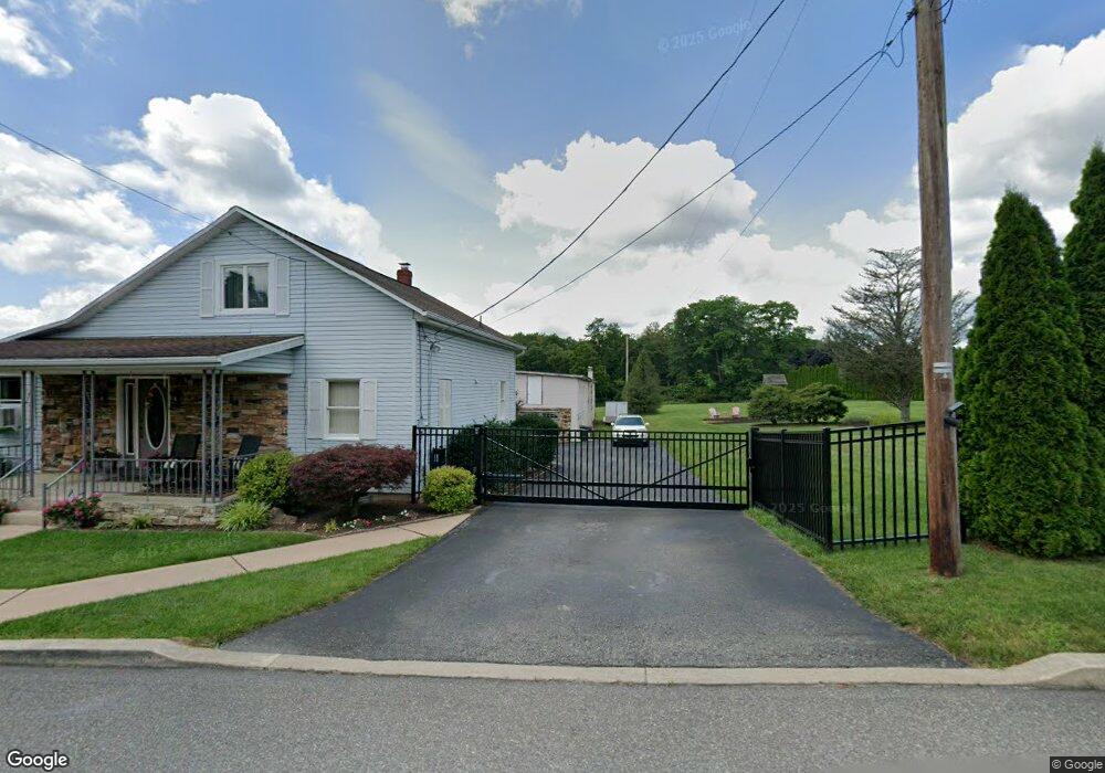 1034 Hunter St, Tamaqua, PA 18252 - photo 1