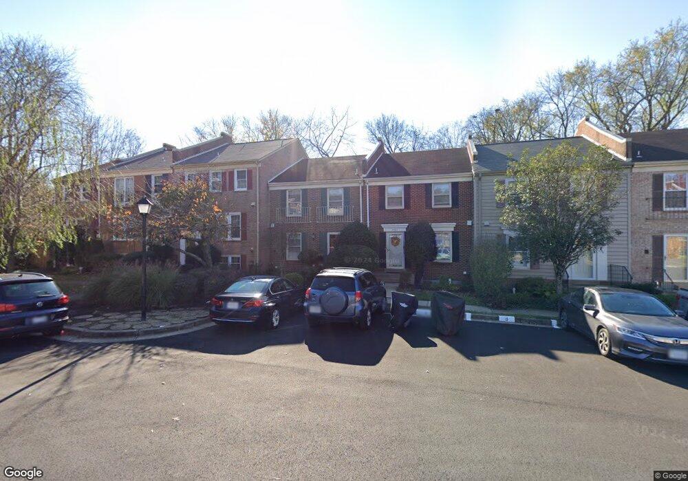 2551 Windbreak Dr, Alexandria, VA 22306 - photo 1