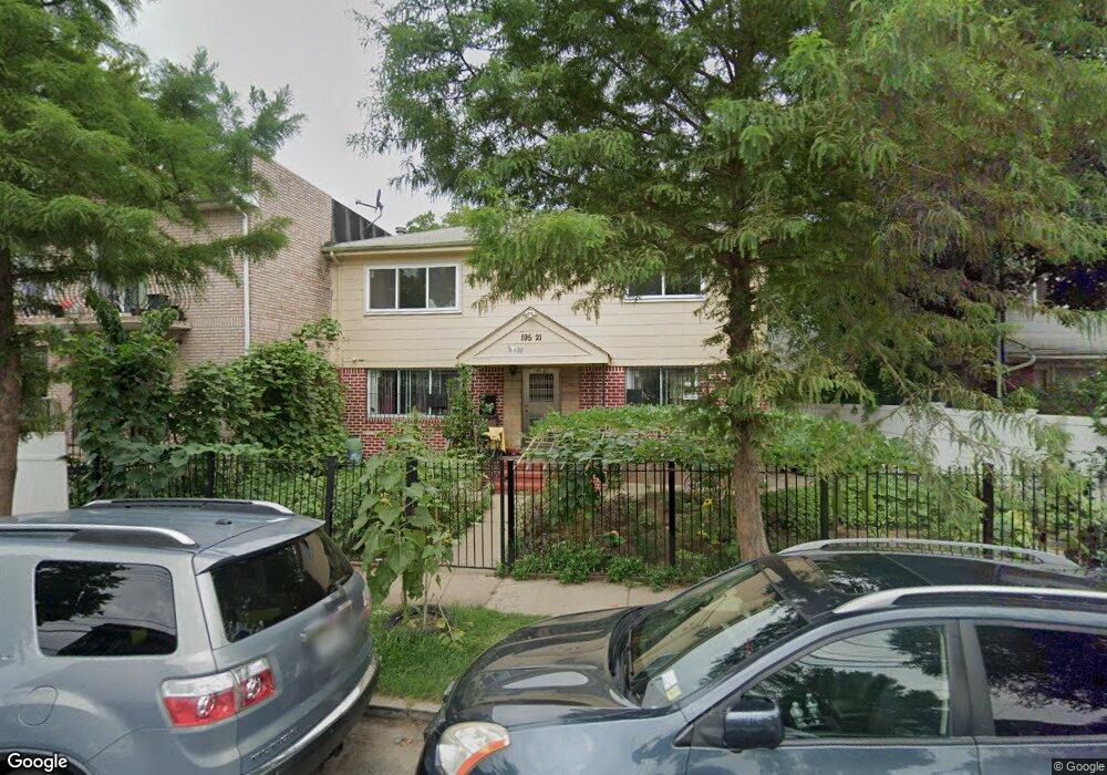 19521 Carpenter Ave, Hollis, NY 11423 - photo 1