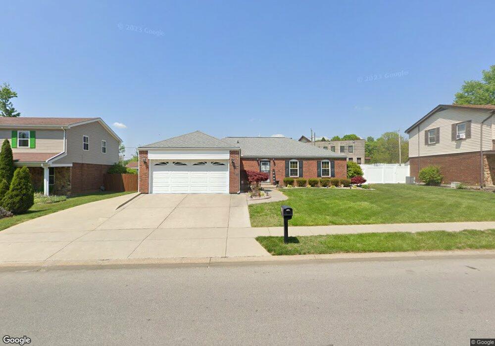 921 Pennwood Dr, New Albany, IN 47150 - photo 1