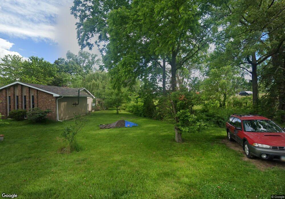 1125 Fairlane Dr, Bettendorf, IA 52722 - photo 1