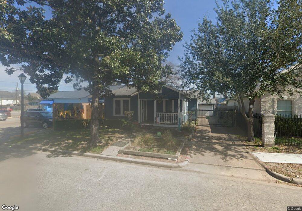406 Moss St, Houston, TX 77009 - photo 1