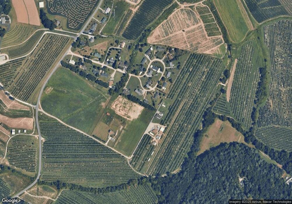 200 Lamonda Dr, Hendersonville, NC 28792 - photo 1