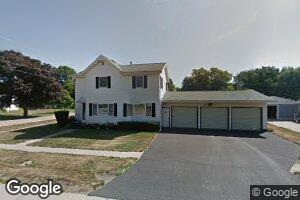 302 S Cedar St, Mediapolis, IA 52637