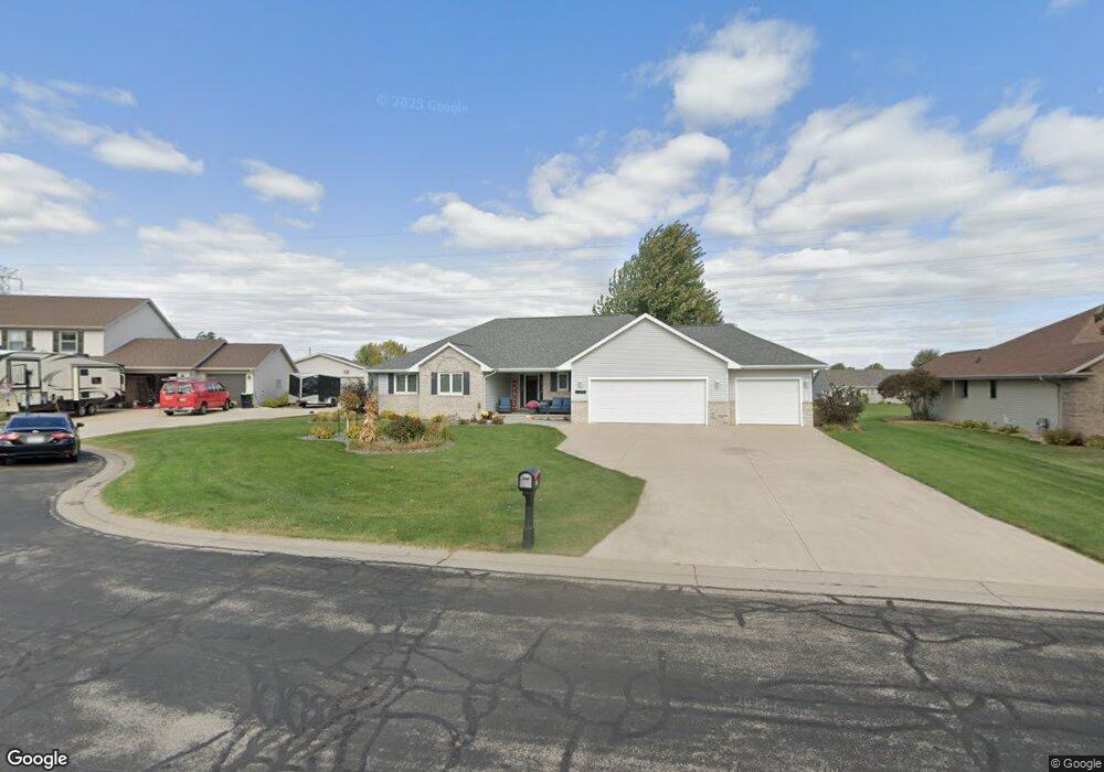 W6058 Greystone Ct, Appleton, WI 54915 - photo 1