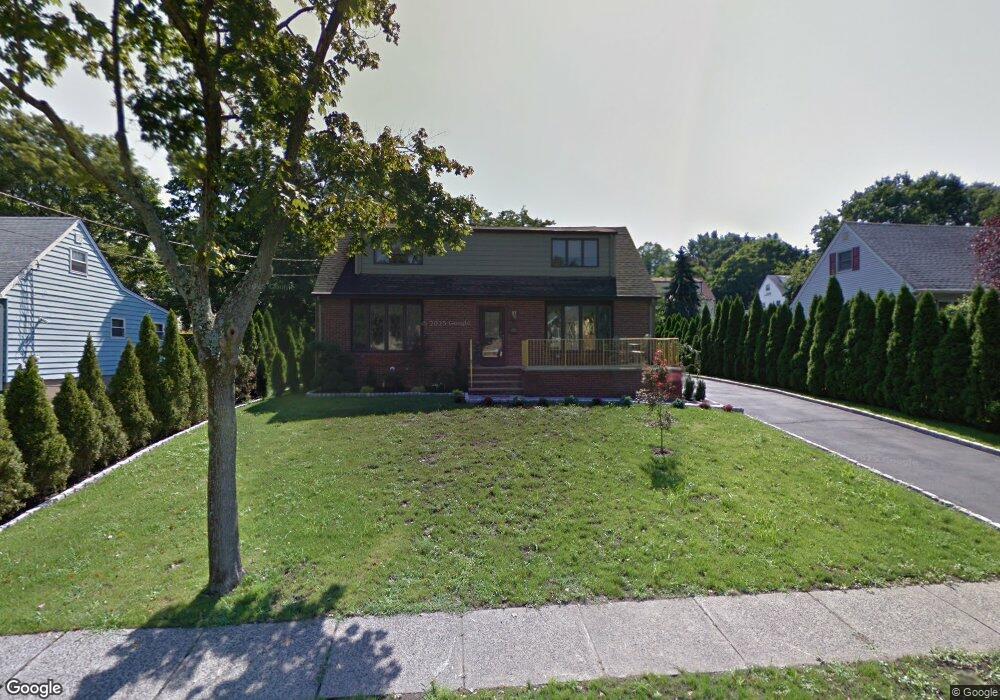 250 Wedgewood Dr, Paramus, NJ 07652 - photo 1