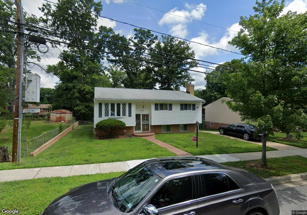 8802 Crandall Rd, Lanham, MD 20706 - photo 1