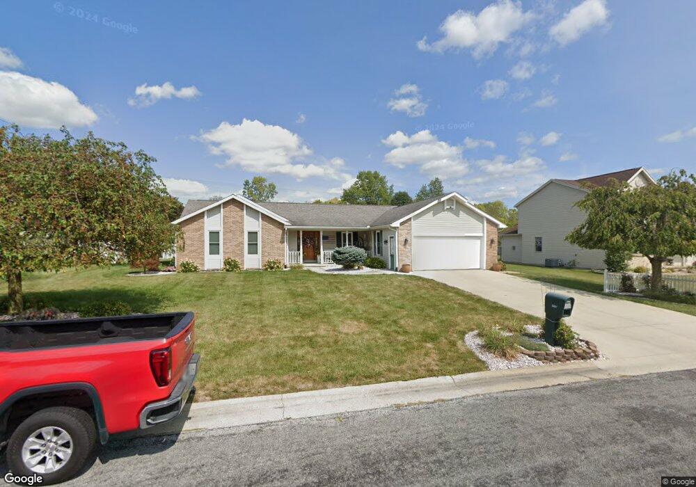 5666 Clover Ridge Dr, Lima, OH 45807 - photo 1