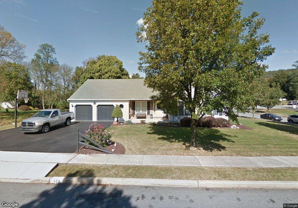 4211 Hunters Run Blvd, Reading, PA 19606 - photo 1