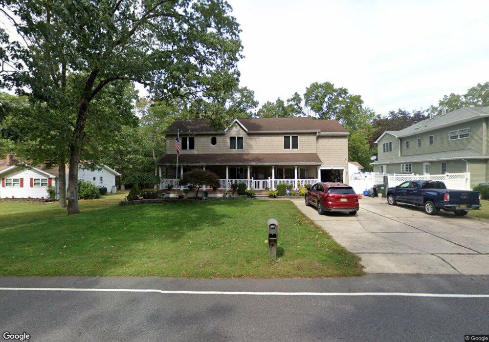 902 W Farms Rd, Howell, NJ 07731 - photo 1