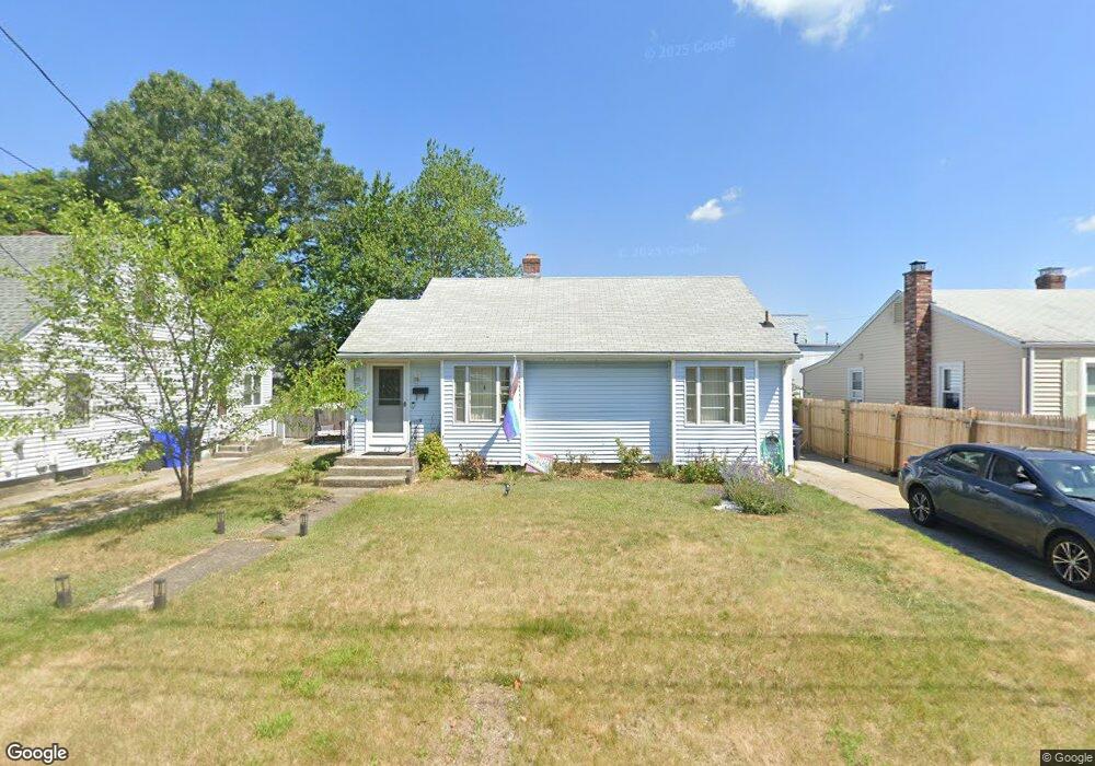 42 Welden St, Pawtucket, RI 02861 - photo 1