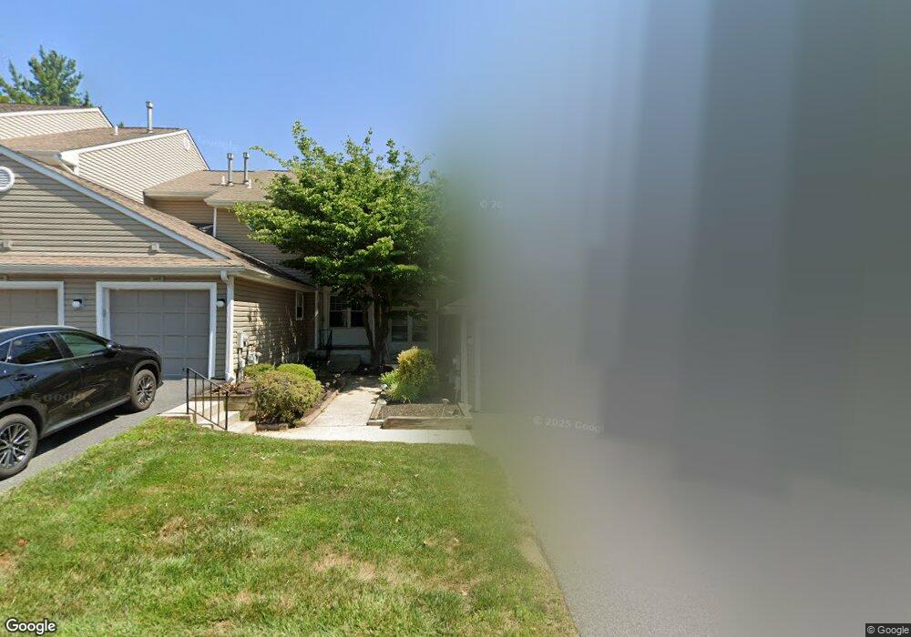 350 Danbury Ct unit 350, Glen Mills, PA 19342 - photo 1