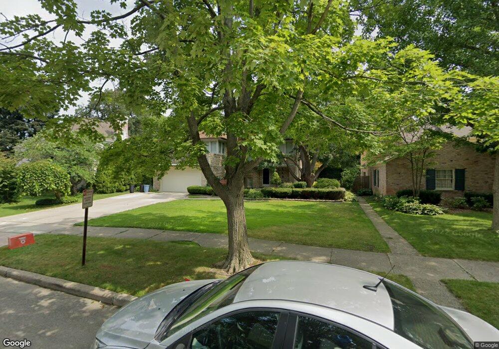 28 Elm Ct, Grosse Pointe Farms, MI 48236 - photo 1