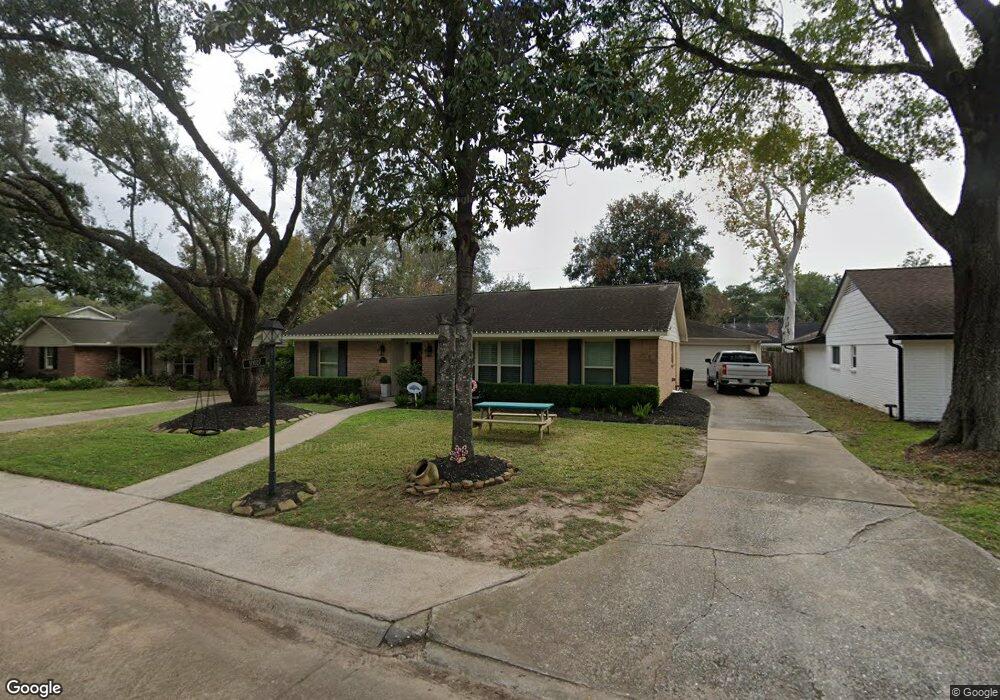 10027 Burgoyne Rd, Houston, TX 77042 - photo 1