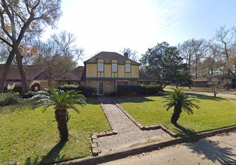 246 Saint Cloud Dr, Friendswood, TX 77546 - photo 1