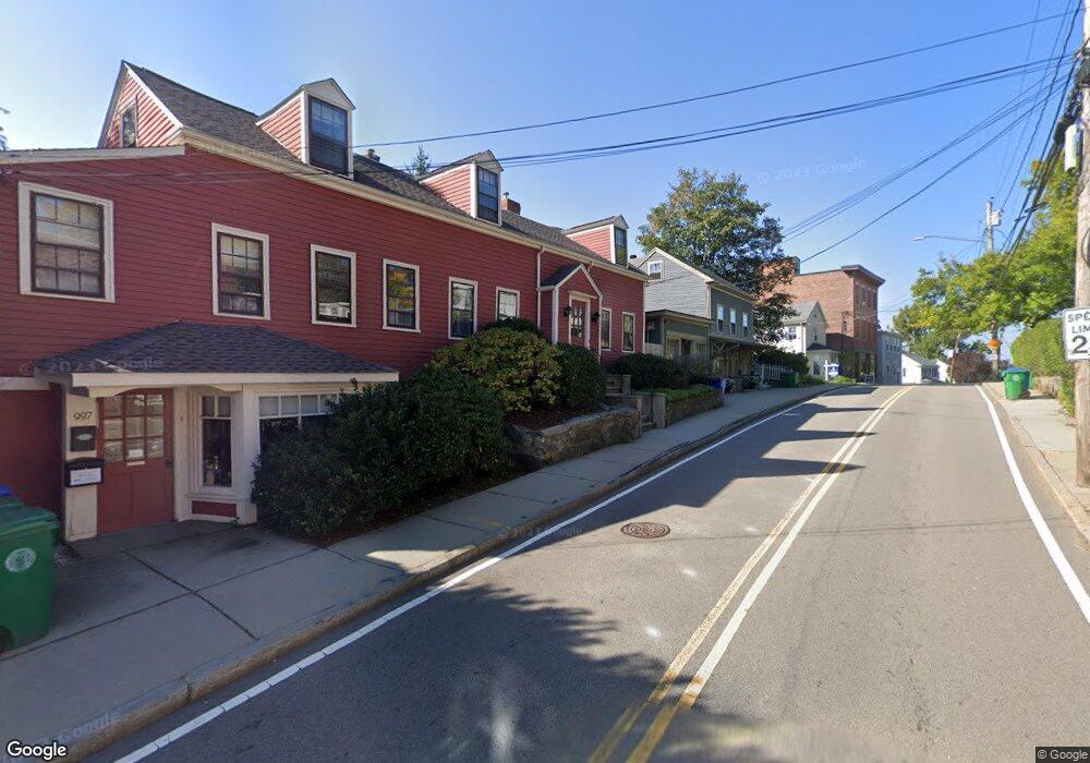 995 Chestnut St unit 995, Newton Upper Falls, MA 02464 - photo 1