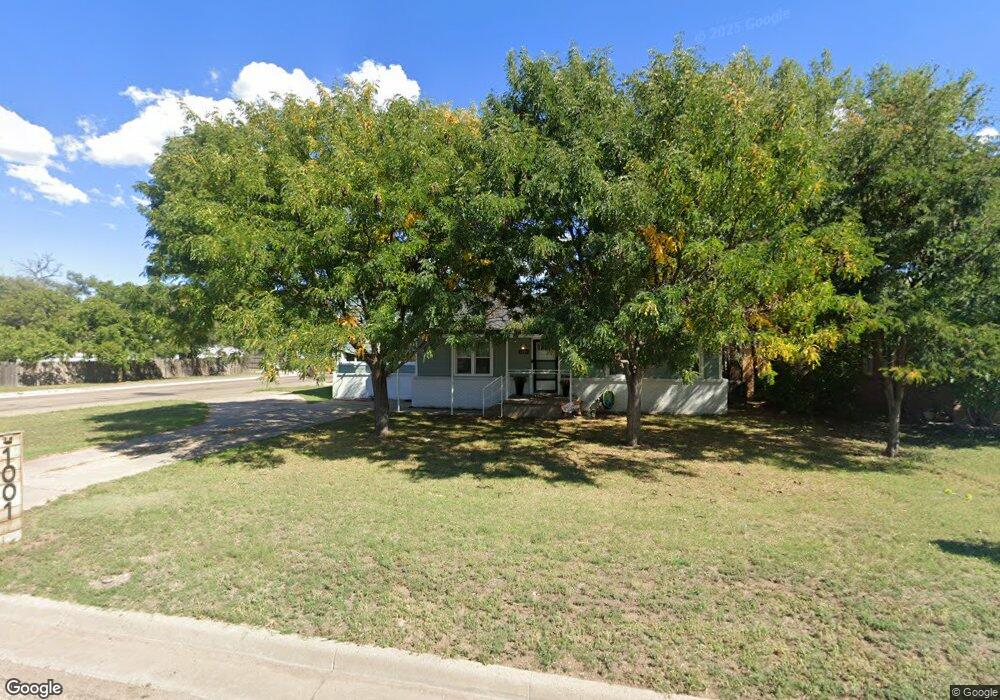 1001 Durrett Ave, Dumas, TX 79029 - photo 1