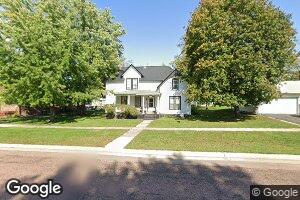 310 E 3rd Ave, Flandreau, SD 57028