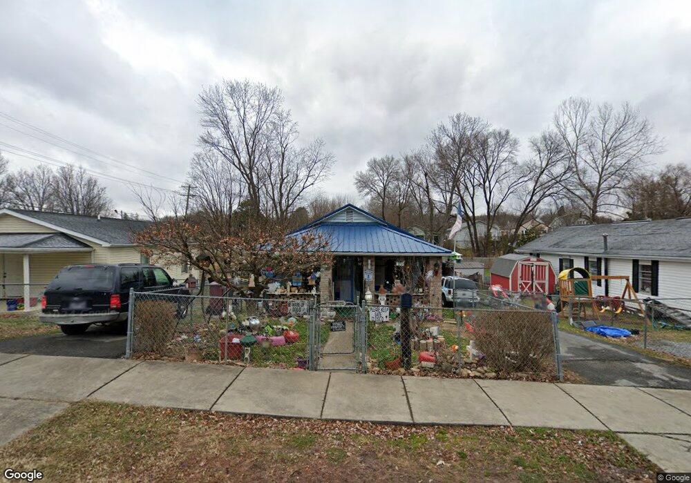 903 E Myrtle Ave, Johnson City, TN 37601 - photo 1