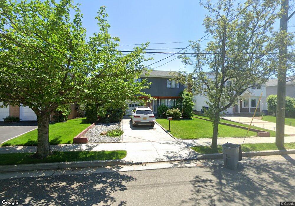 23336 39th Ave, Little Neck, NY 11363 - photo 1