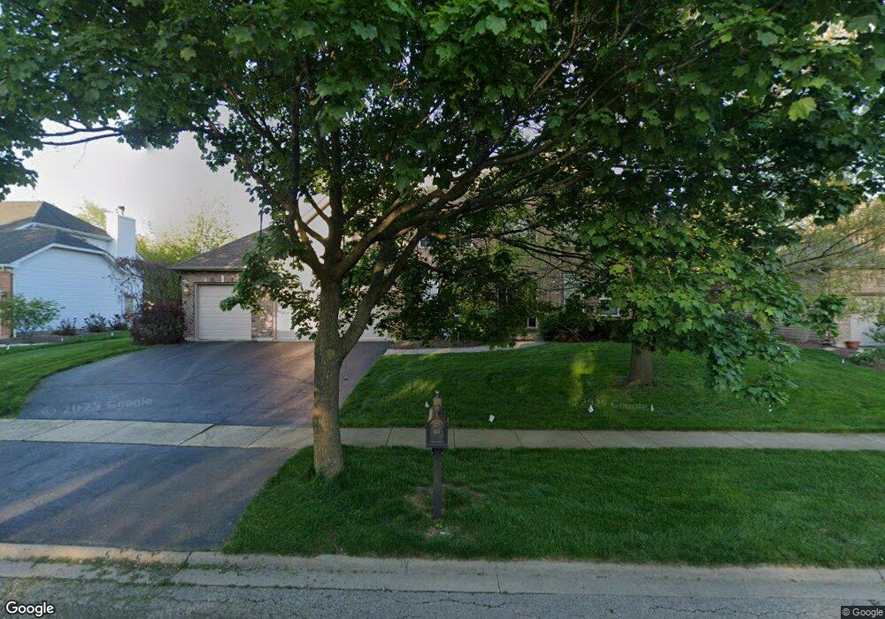 616 Spruce Ct, Oswego, IL 60543 - photo 1