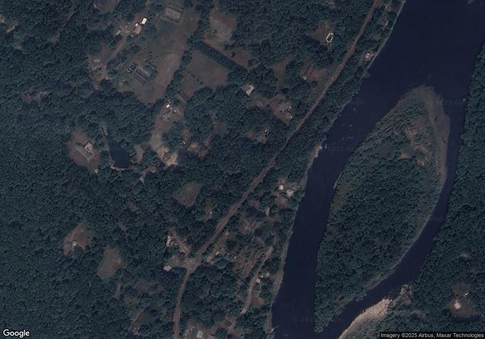 112 Molony Cir, Millrift, PA 18340 - photo 1