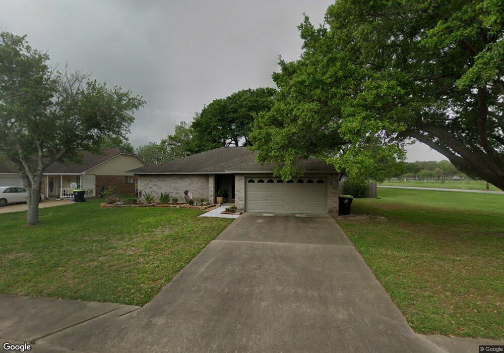 500 Live Oak Ave, Bay City, TX 77414 - photo 1