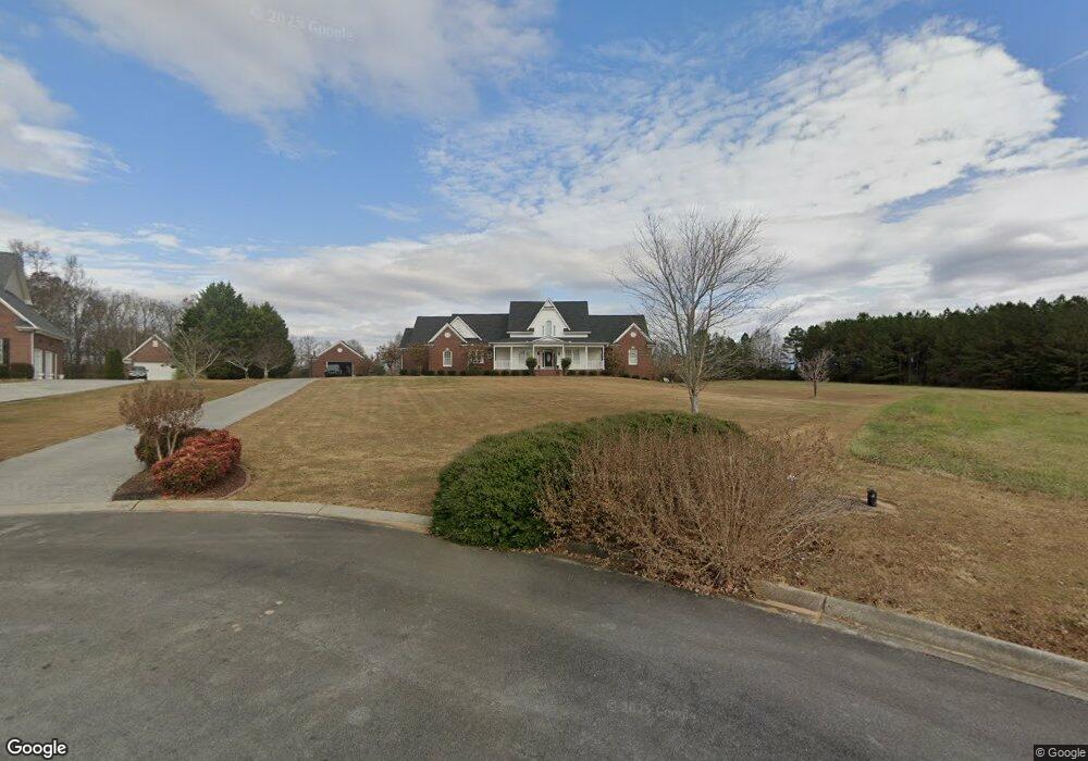 208 Aspen Dr NE, Calhoun, GA 30701 - photo 1