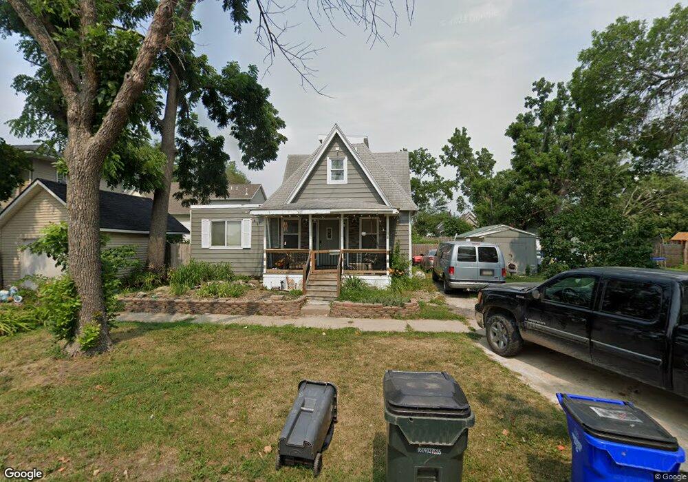 1305 2nd St SW, Cedar Rapids, IA 52404 - photo 1