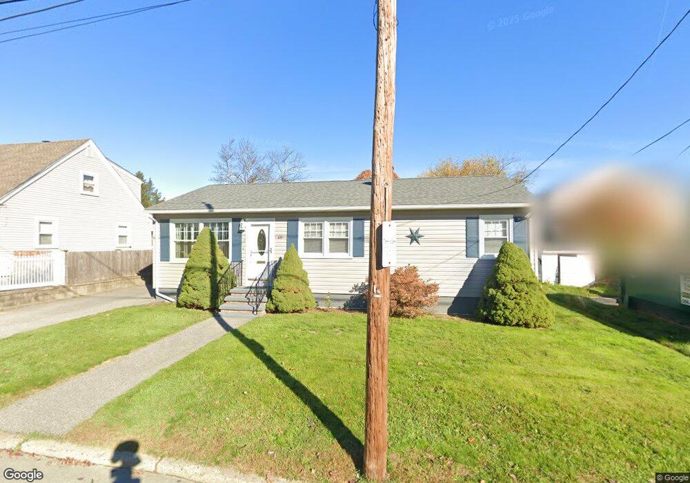 69 Toledo Ave, Pawtucket, RI 02860 - photo 1