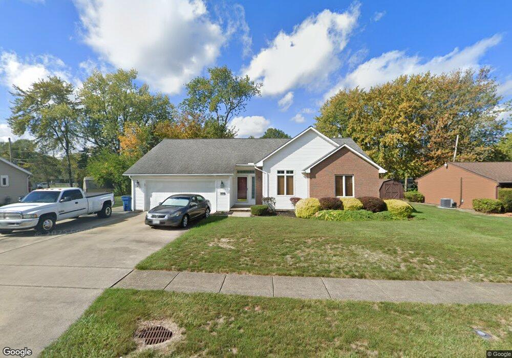 634 Grantwood Ave, Sheffield Lake, OH 44054 - photo 1