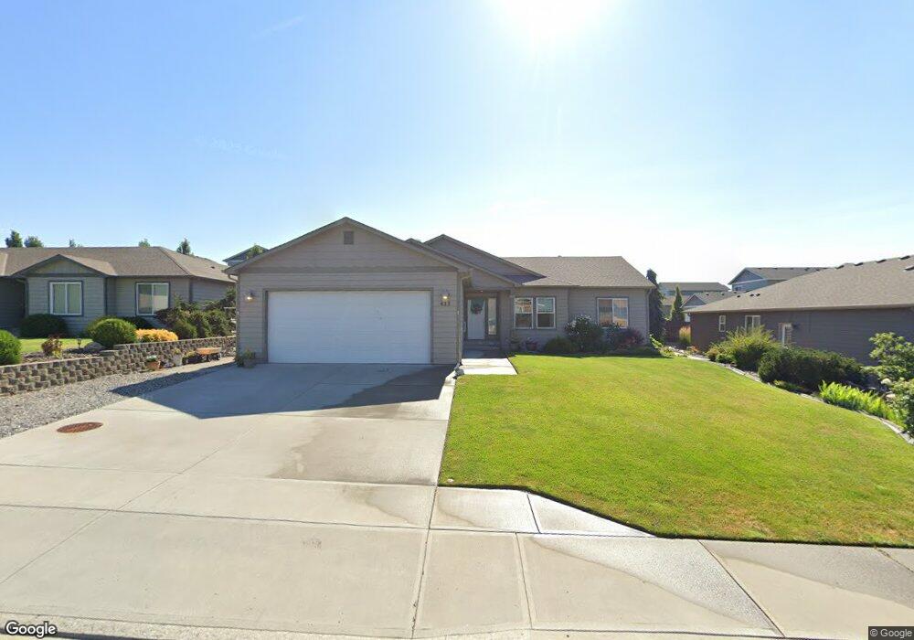 413 S Jarvis Ave, East Wenatchee, WA 98802 - photo 1