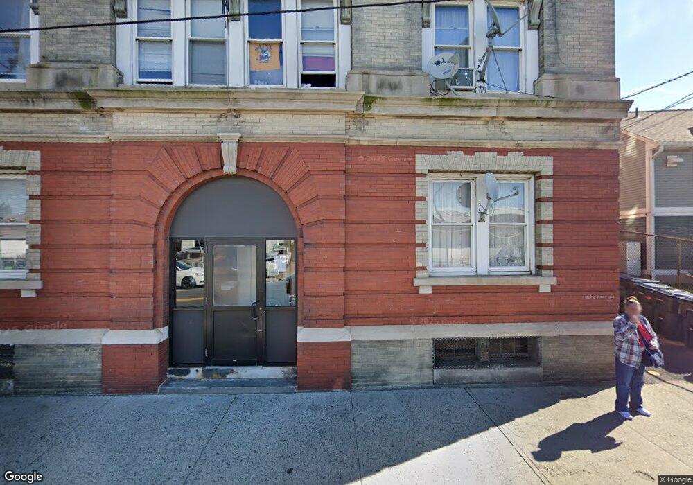 553 S Main St unit 7, Waterbury, CT 06706 - photo 1