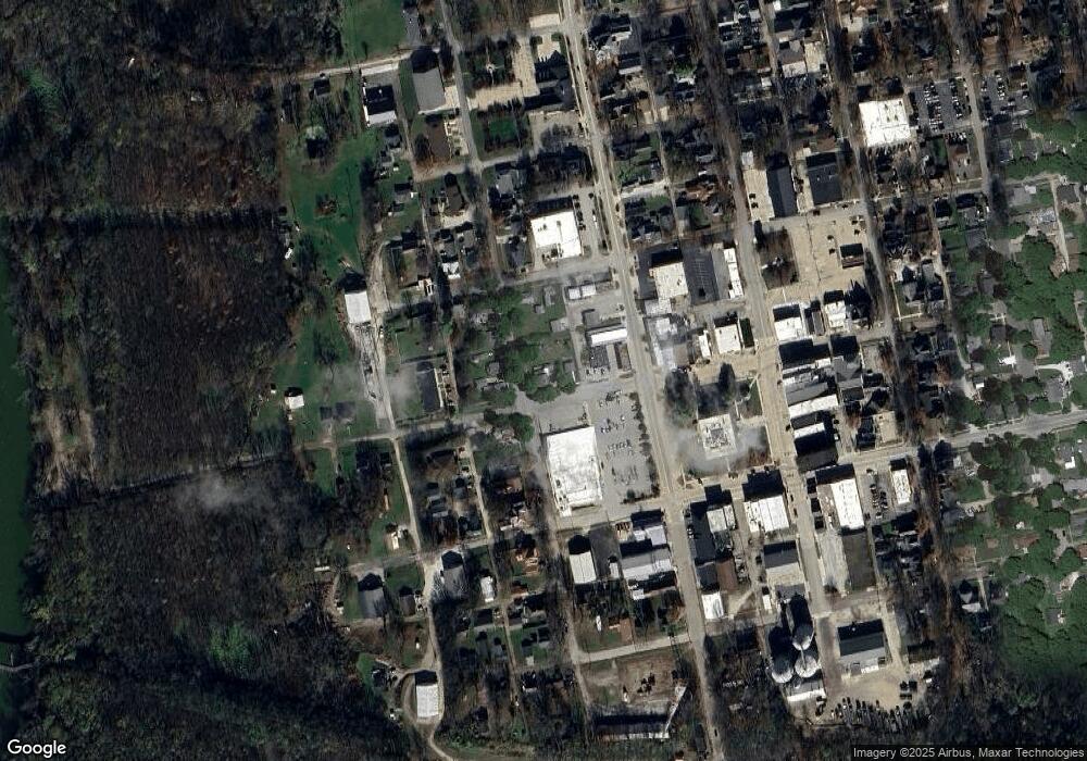 201 Washington St, Covington, IN 47932 - photo 1