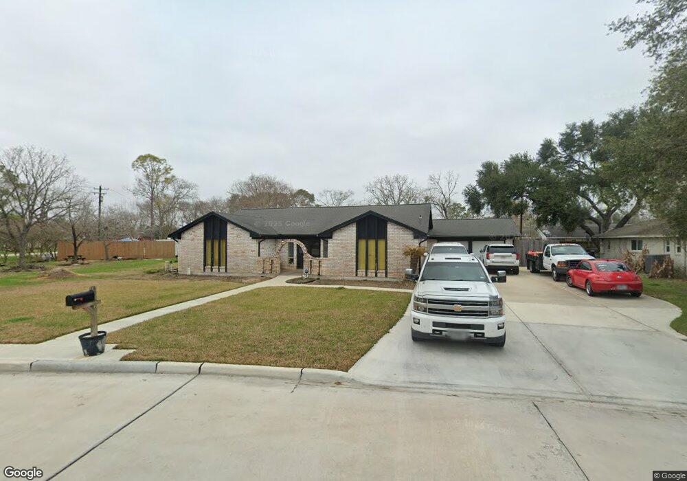 2710 Adams St, Alvin, TX 77511 - photo 1