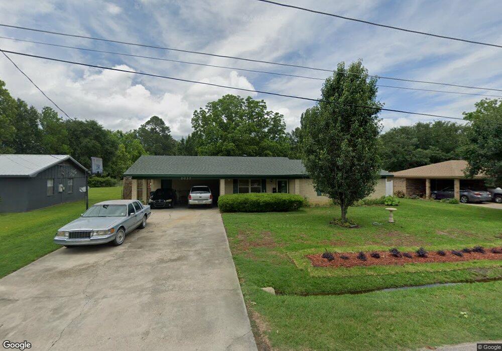 2037 Rebecca St, Laurel, MS 39440 - photo 1