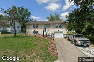 308 W 10th St, Carrollton, MO 64633