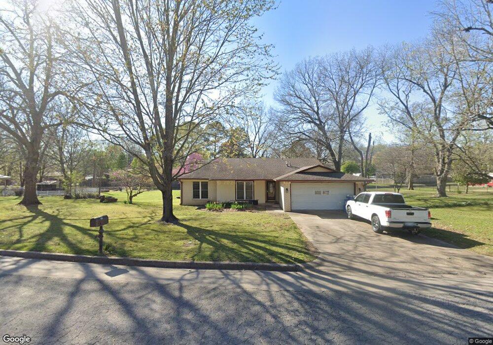 608 Wilson Ave, Tahlequah, OK 74464 - photo 1