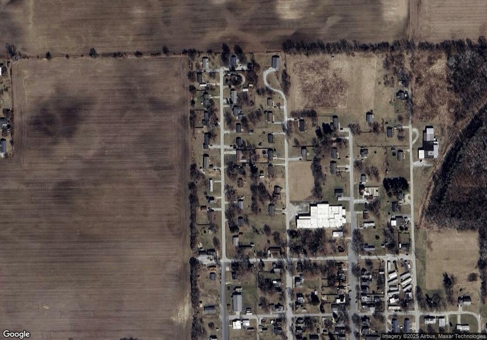 512 N Franklin St, Mentone, IN 46539 - photo 1