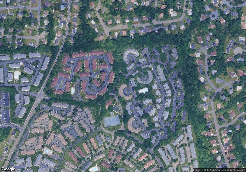 241 Treetop Cir unit 241, Nanuet, NY 10954 - photo 1